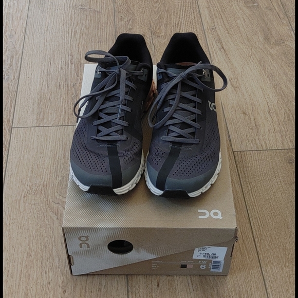 On Cloud running shoes flow rock rose pink grey white size 6 - Picture 2 of 4